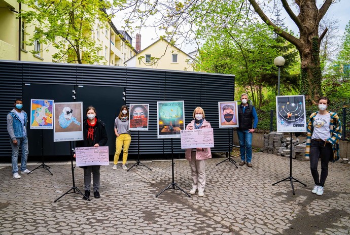 6 Siegerplakate werden präsentiert (4. Platz ist doppelt belegt)