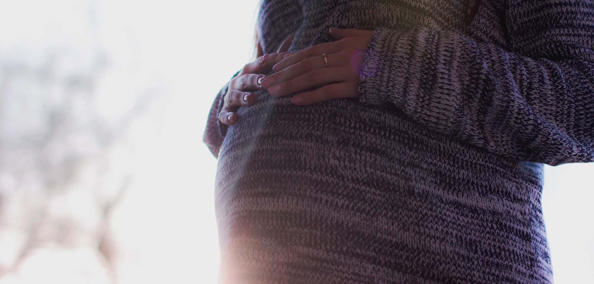 Foto einer schwangeren Frau (Bild: pexels / freestockorg).